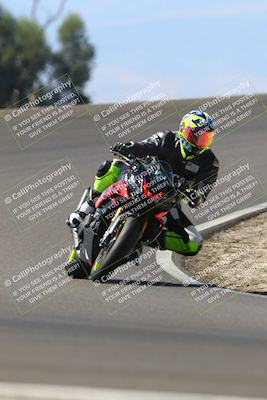 media/Sep-21-2025-TrackDaz (Sun) [[277c75b276]]/B Group/1220pm (Turn 2)/